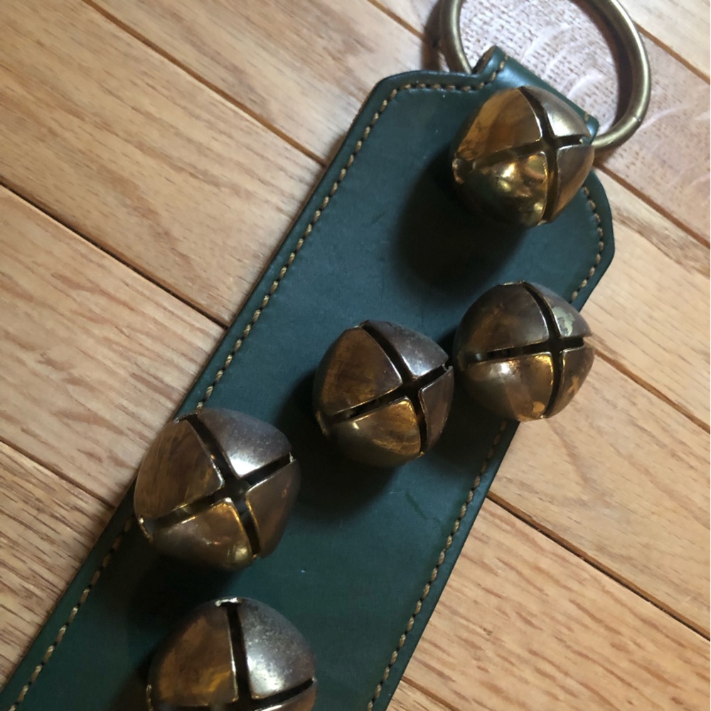 Belsnickel Brass Door Hanging Bells - Picture 3 of 5